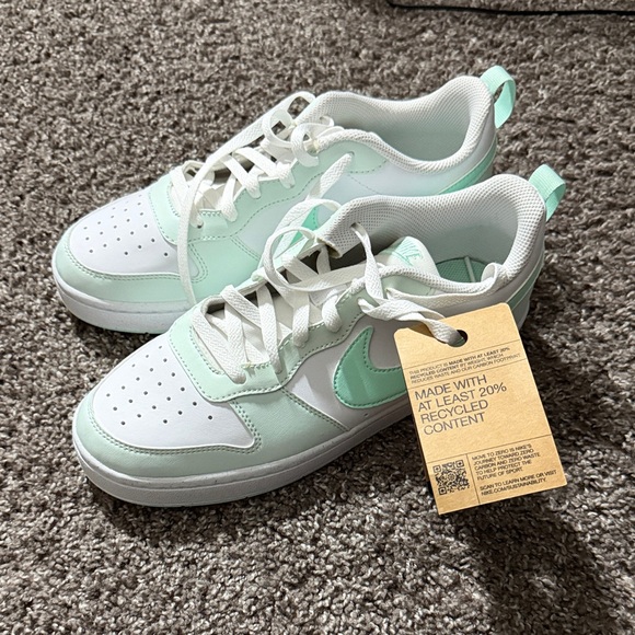 Nike All Day Play Court Borough Low Recraft GS Mint/White 7Y - Picture 2 of 9